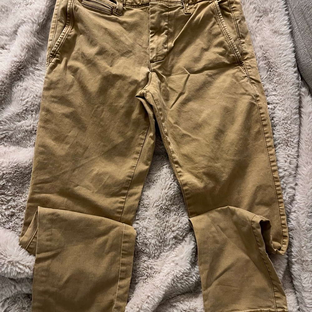 GAP Men's Khaki slim waist pants